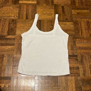Wild Fable, white ribbed crop, medium